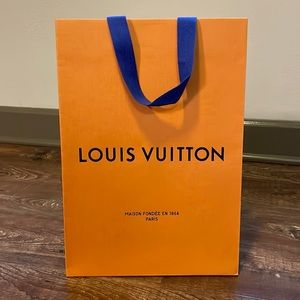 stunning new Louis Vuitton gift bag